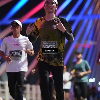 Runner Photo 6190725