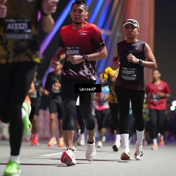 Runner Photo 6190738