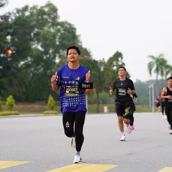 Runner Photo 6190783