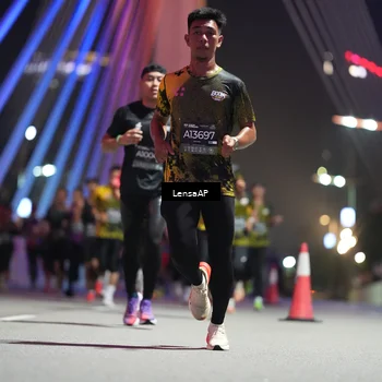 Runner Photo 6190847