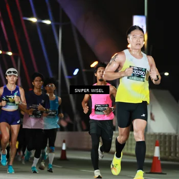 Runner Photo 6190859