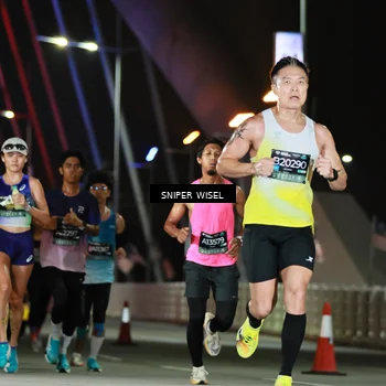 Runner Photo 6190867