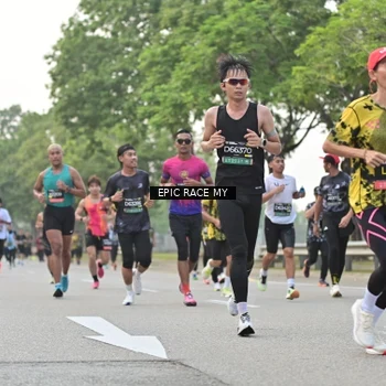 Runner Photo 6190874