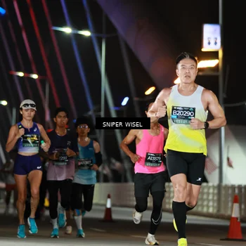 Runner Photo 6190878