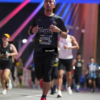 Runner Photo 6191059