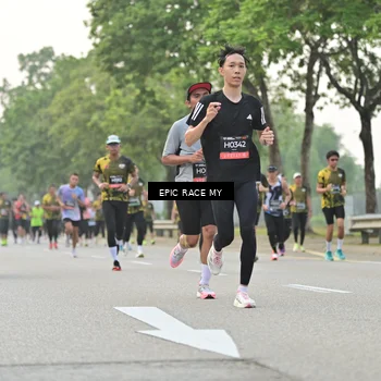 Runner Photo 6191067
