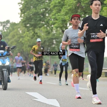 Runner Photo 6191100