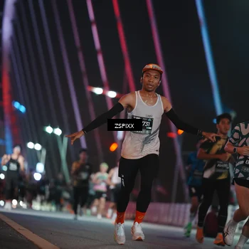 Runner Photo 6191287