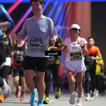 Runner Photo 6191442