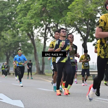 Runner Photo 6191459