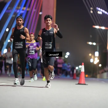Runner Photo 6191705