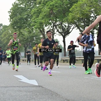 Runner Photo 6191874