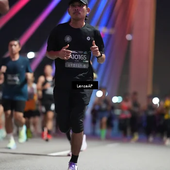Runner Photo 6191877