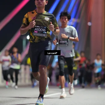 Runner Photo 6192057