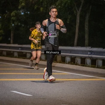 Runner Photo 6192074