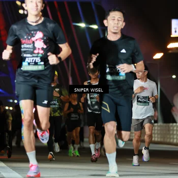 Runner Photo 6192080