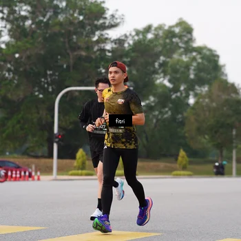 Runner Photo 6192087