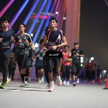 Runner Photo 6192115