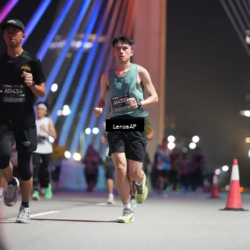 Runner Photo 6192116