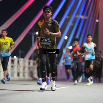Runner Photo 6192117
