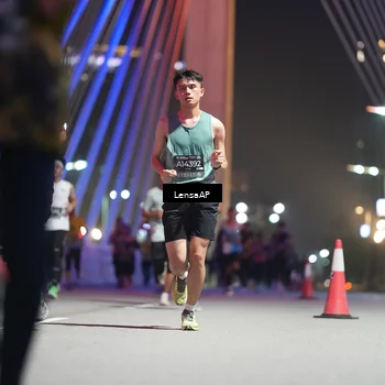 Runner Photo 6192133