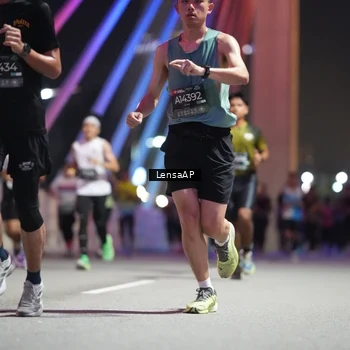 Runner Photo 6192143