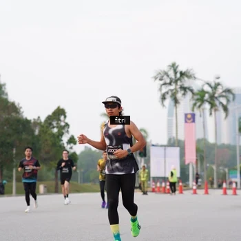 Runner Photo 6192165