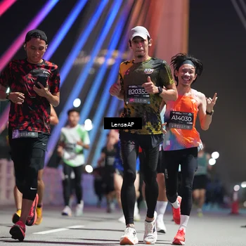Runner Photo 6192251