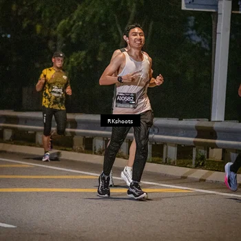 Runner Photo 6192319