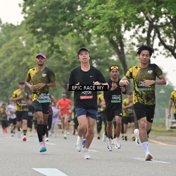 Runner Photo 6192334