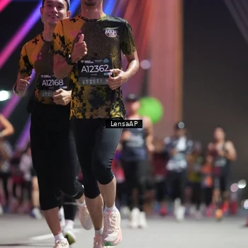 Runner Photo 6192340