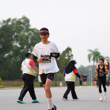 Runner Photo 6192342