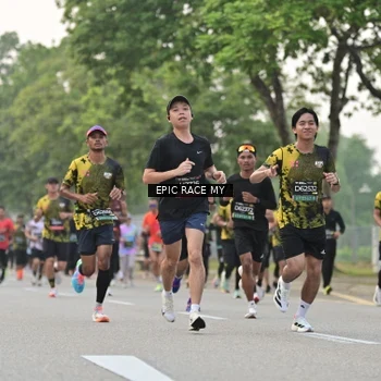 Runner Photo 6192345
