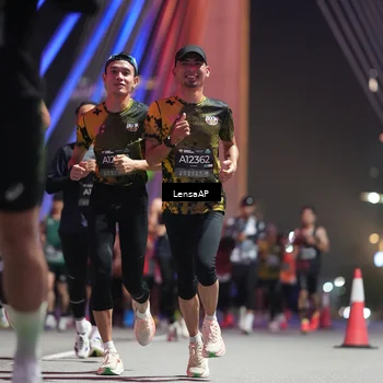 Runner Photo 6192370