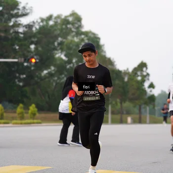 Runner Photo 6192374