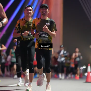 Runner Photo 6192396