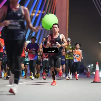 Runner Photo 6192399