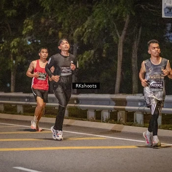 Runner Photo 6192423