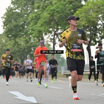 Runner Photo 6192442