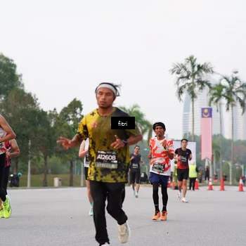 Runner Photo 6192560