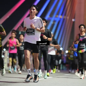 Runner Photo 6192631