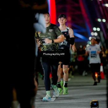 Runner Photo 6192636