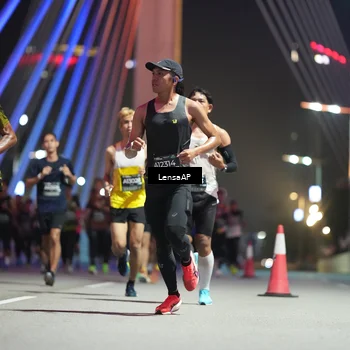 Runner Photo 6192691
