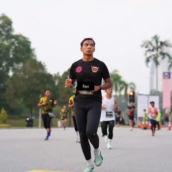 Runner Photo 6192696