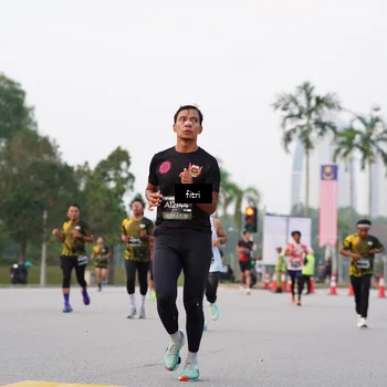 Runner Photo 6192717
