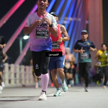 Runner Photo 6192830