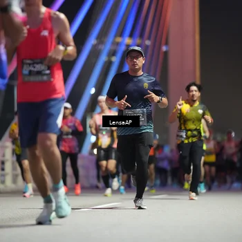 Runner Photo 6192843