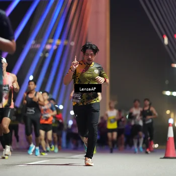 Runner Photo 6192861