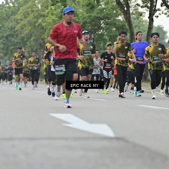 Runner Photo 6192870