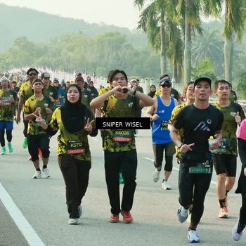 Runner Photo 6192873